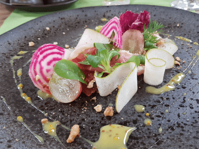 Prosciutto, beetroots, grapes, pear, vinaigrette, salad